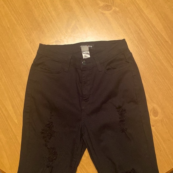 Fashion Nova Women’s 9(28) Black Distressed Skinny Jeans Stretch Made in USA - Picture 2 of 6